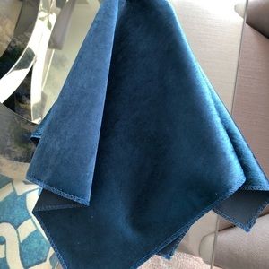 Velvet Navy Blue Table Runner/10 Napkins. New